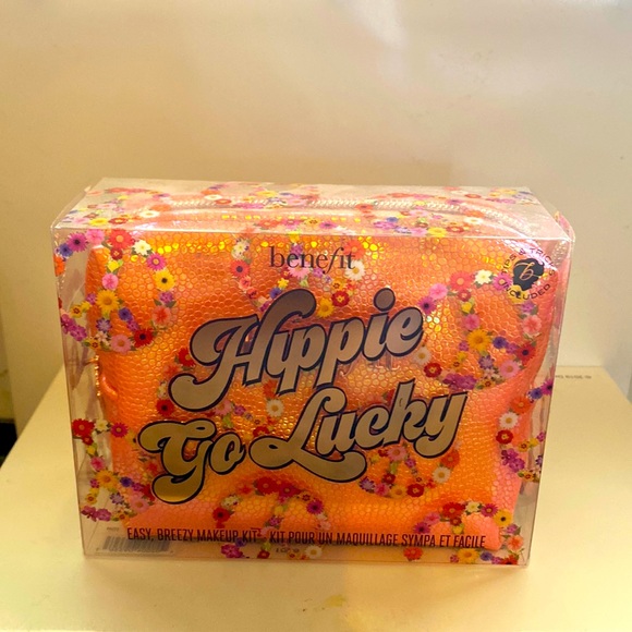 Benefit Hippie Go Lucky Makeup Kit - Picture 2 of 8